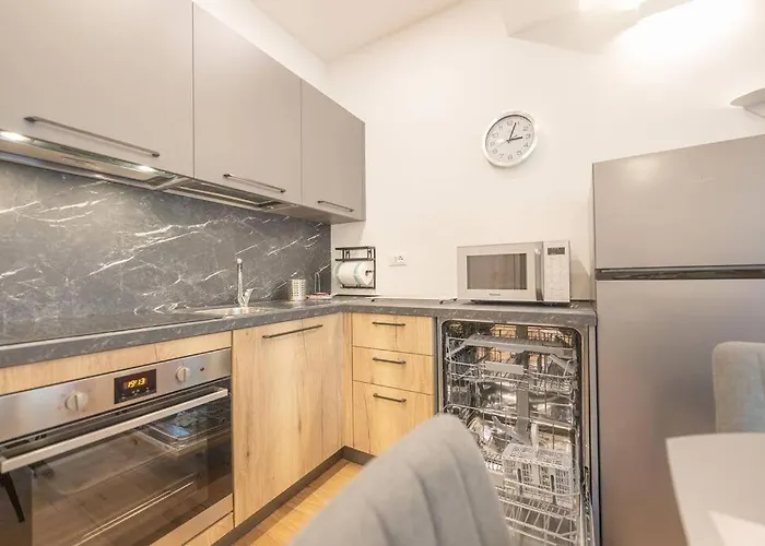 Golden * Τρεβίζο